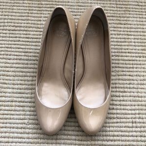Circa Joan David Luxe Nude Heels